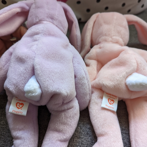 Ty Beanie Babies Lot of 2- Floppity/ Hoppity Bunnies w tags. - Picture 6 of 7
